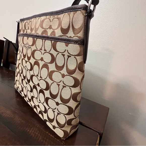 COACH  F36378 Shoulder Bag Signature Canvas - Picture 3 of 10